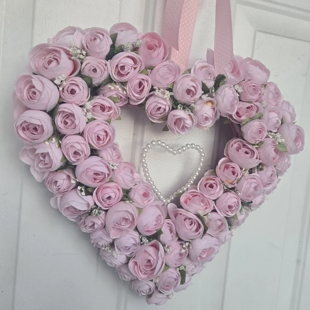 Handmade Valentine's Day Wreath Spring heart-shaped Wreath light pink roses